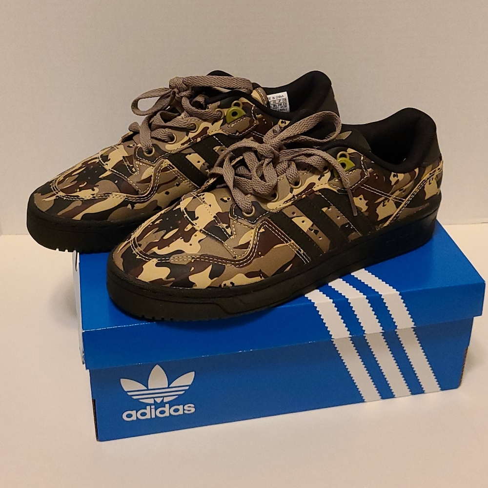 Adidas Rivalry Low Originals sz 6 in Camo